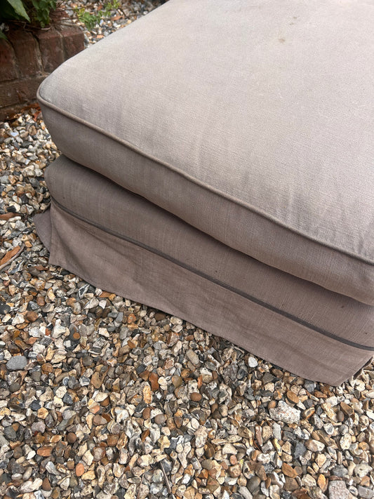 FOOTSTOOL