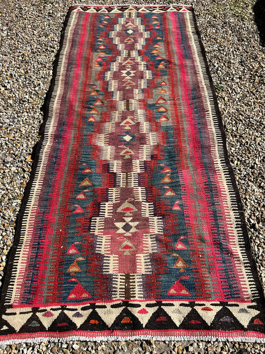 KILIM RUG