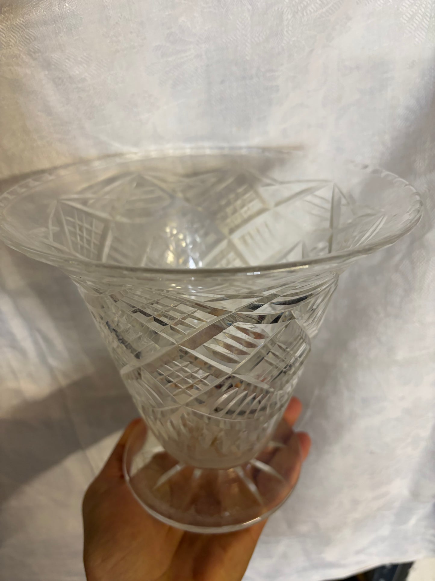 GLASS VASE