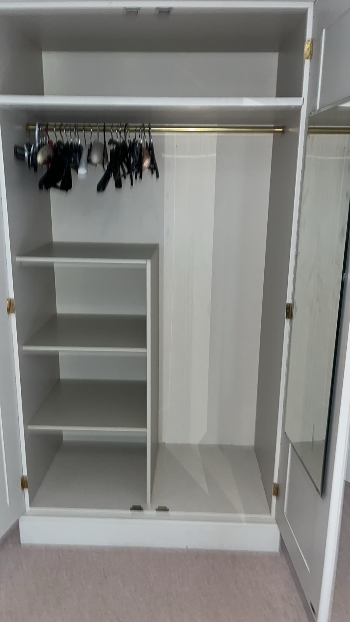 BESPOKE WARDROBE