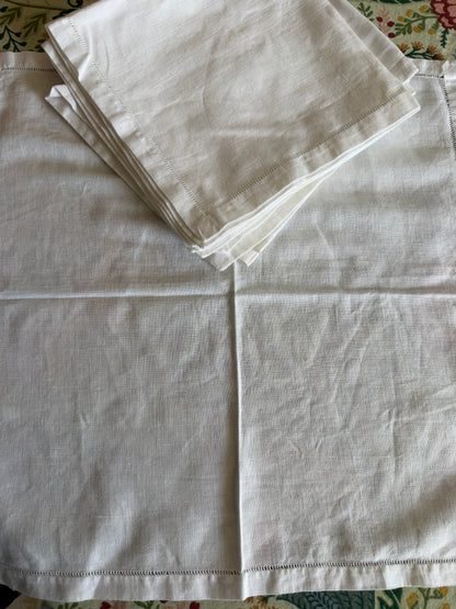 6 NAPKINS