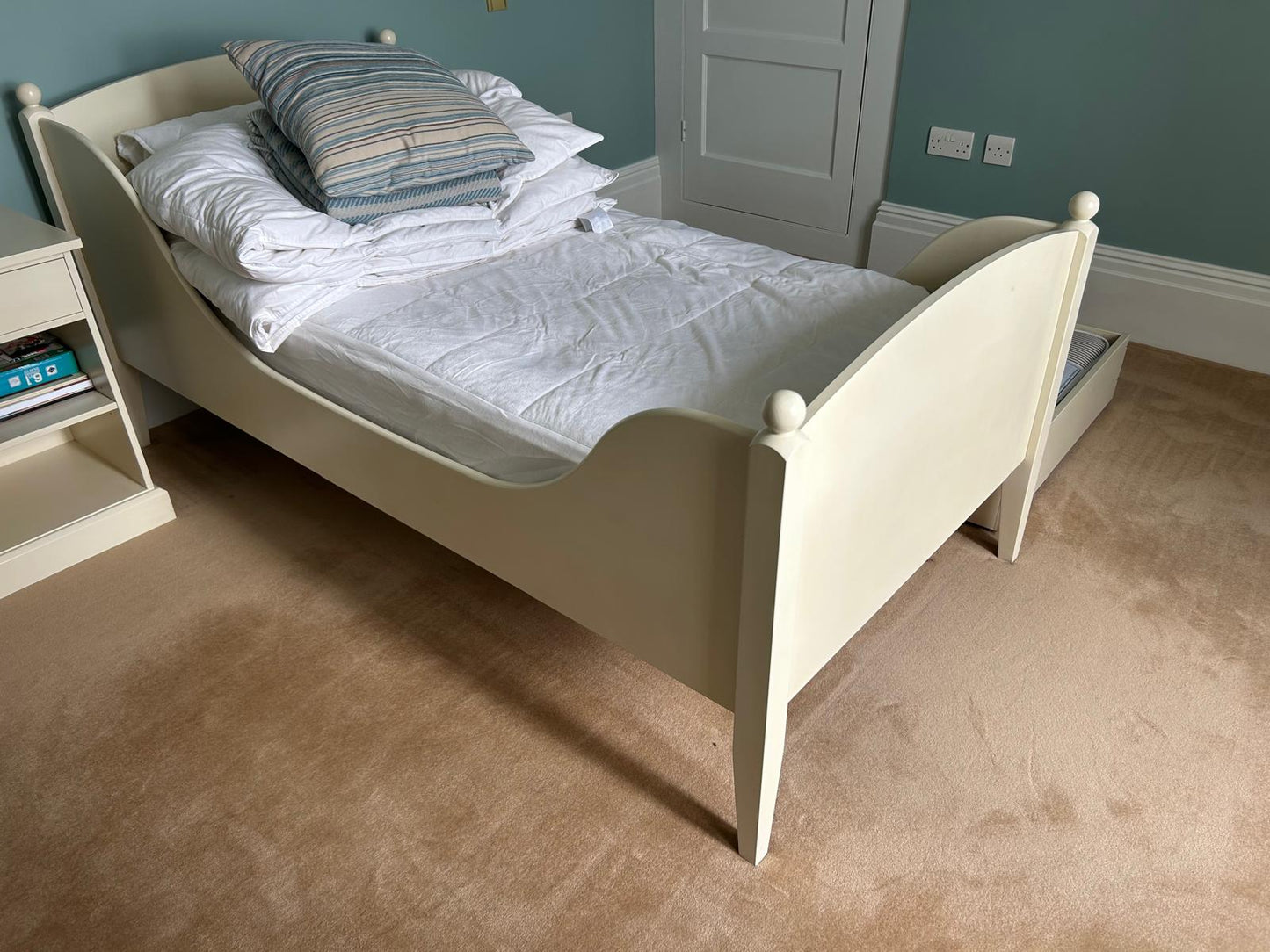 DORMY HOUSE SLEIGH BED