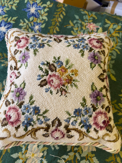 CUSHION
