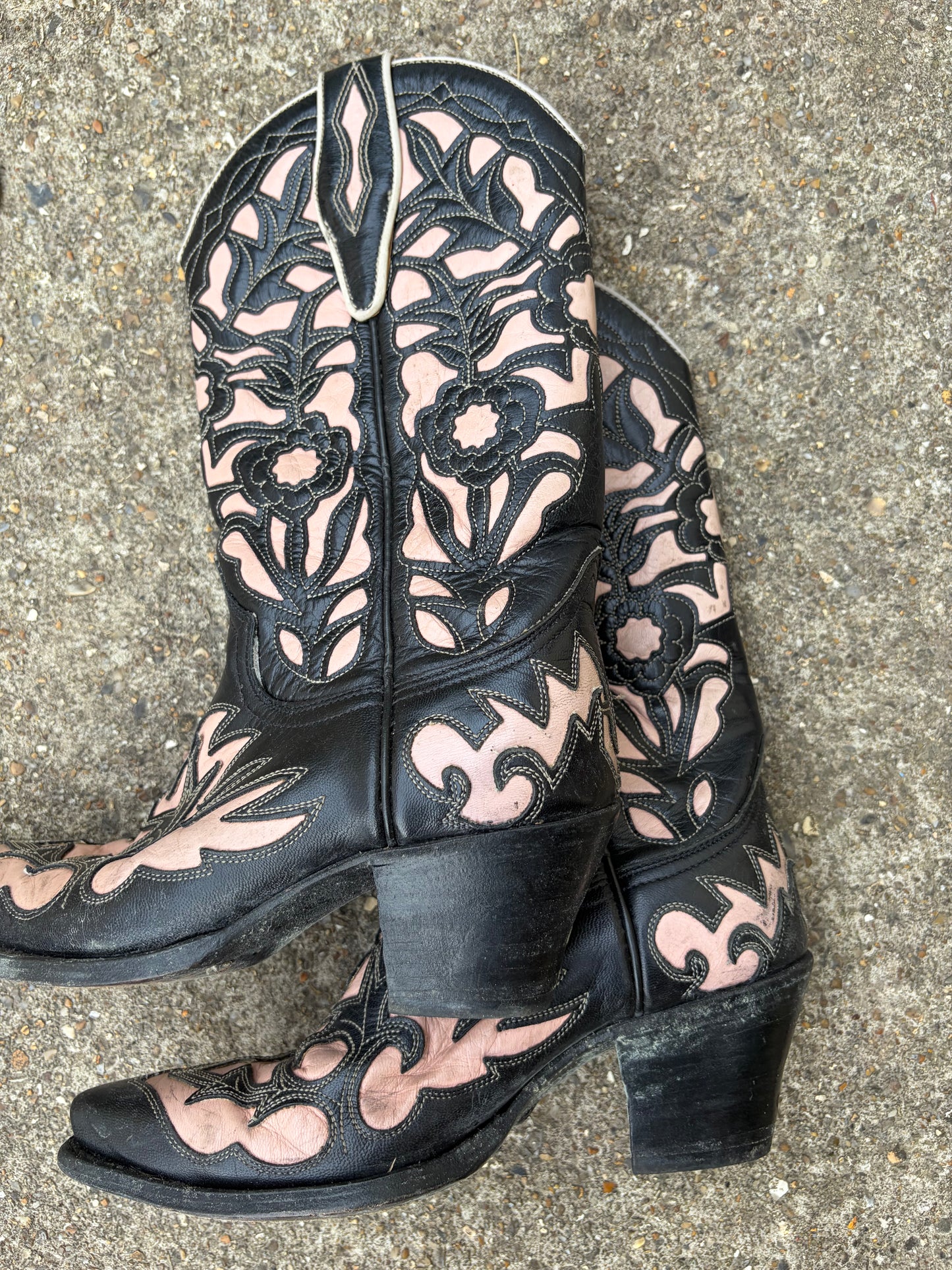 VINTAGE COWBOY BOOTS