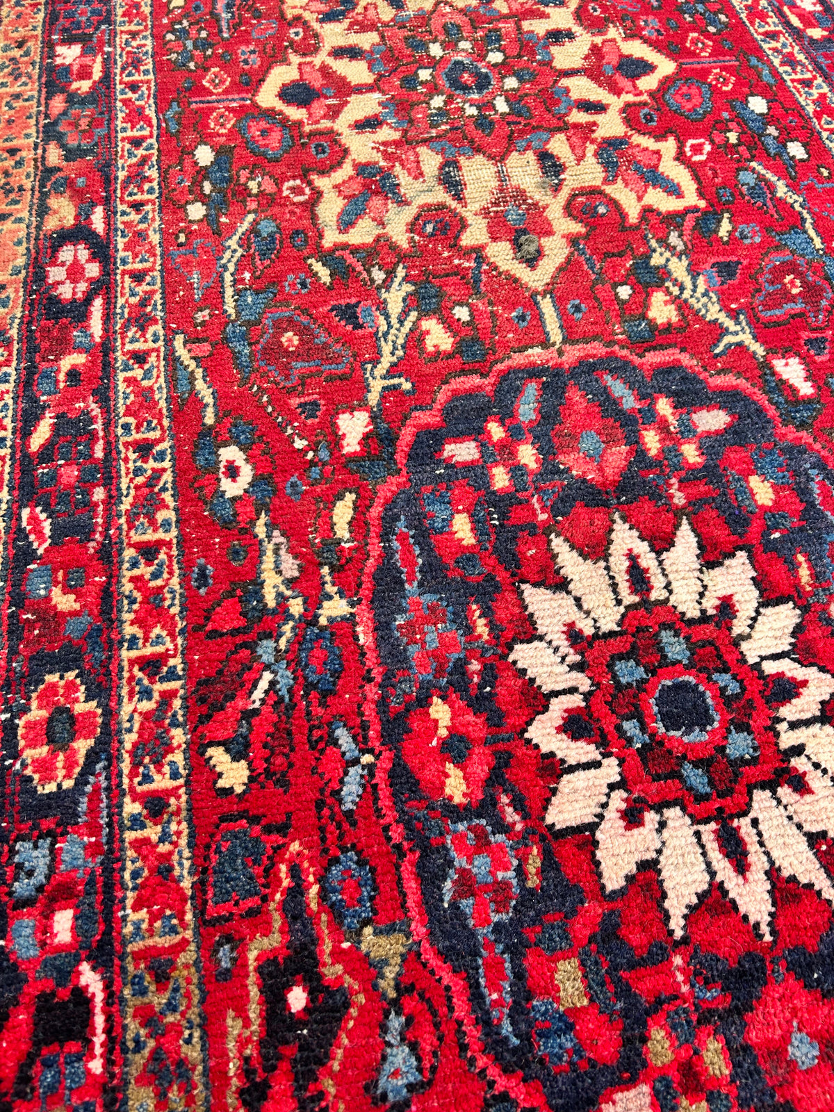 CARPET RUNNER