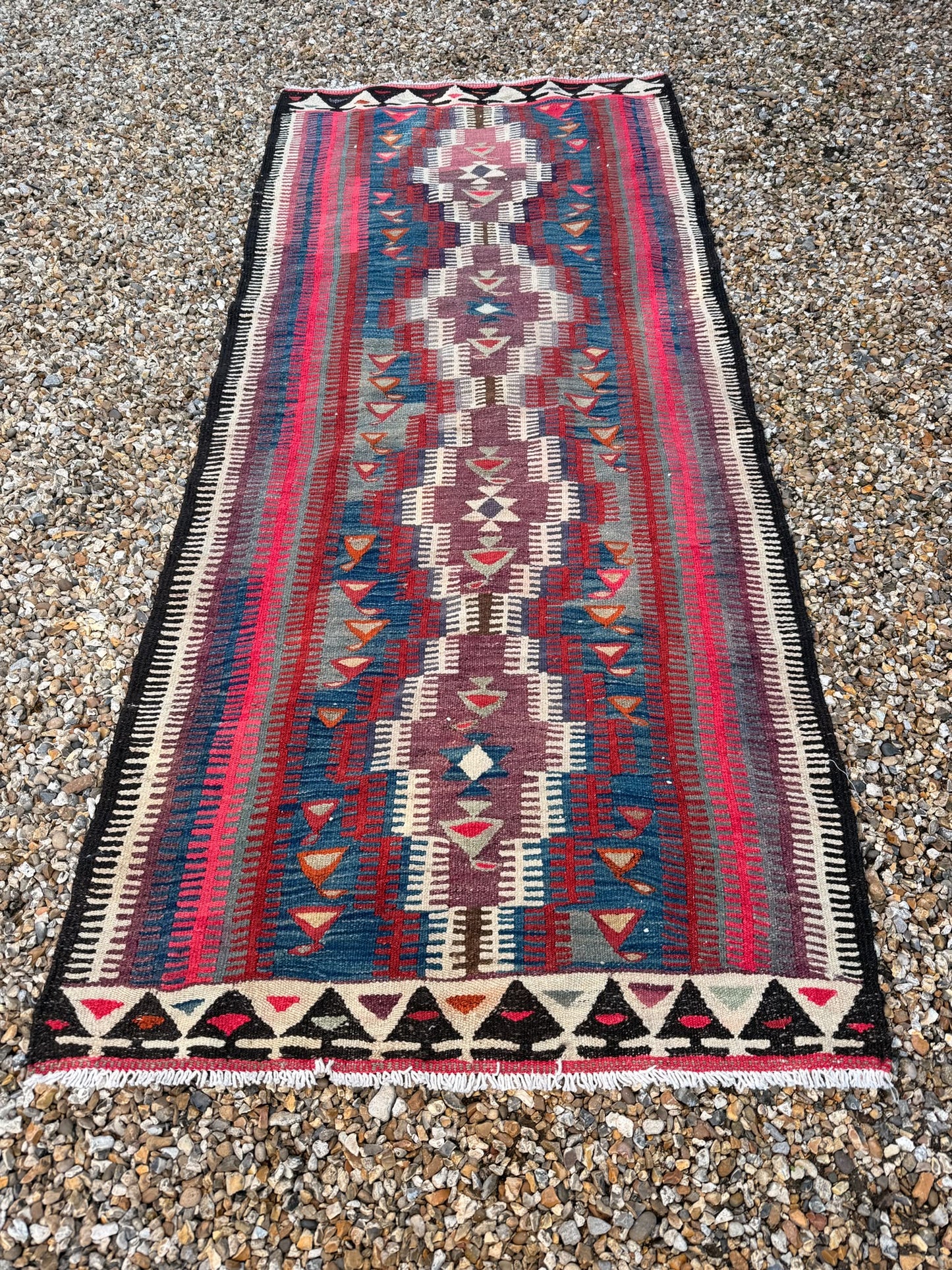 KILIM RUG
