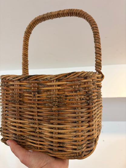 BOTTLE BASKET