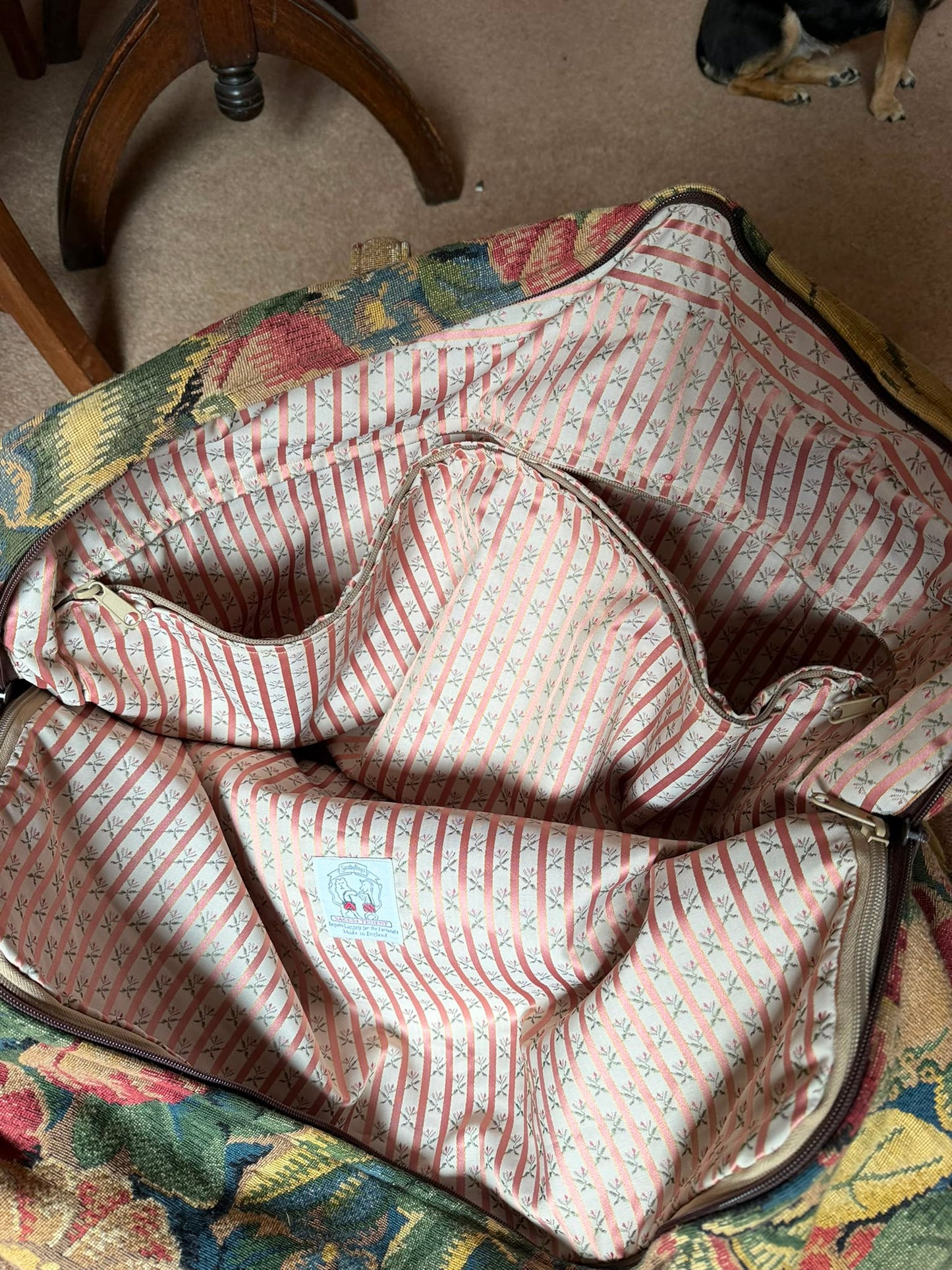 CARPET BAG