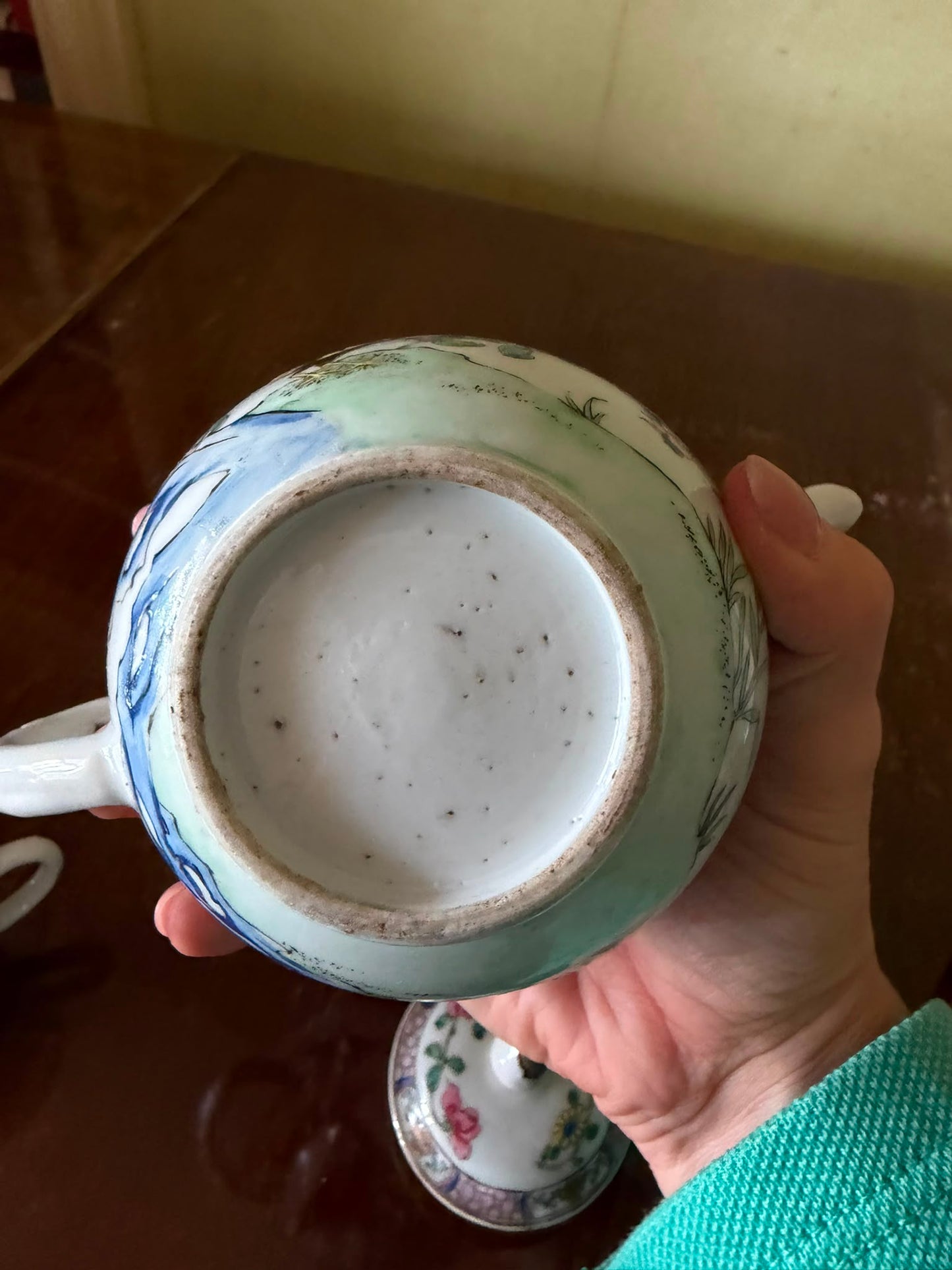 10 COLLECTABLE PIECES