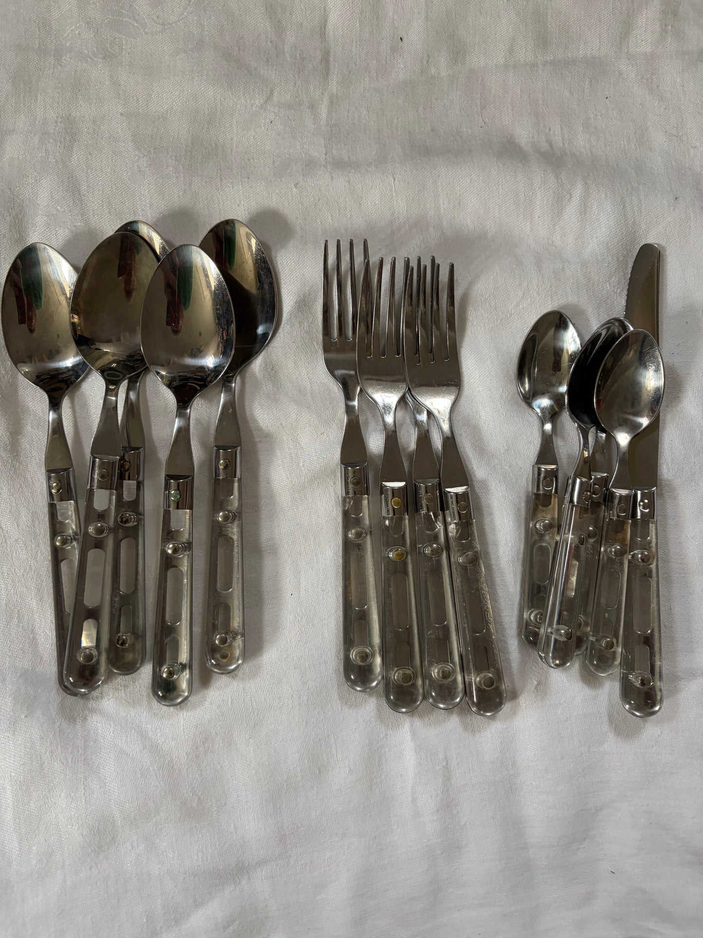 CUTLERY SET