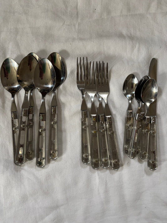 CUTLERY SET