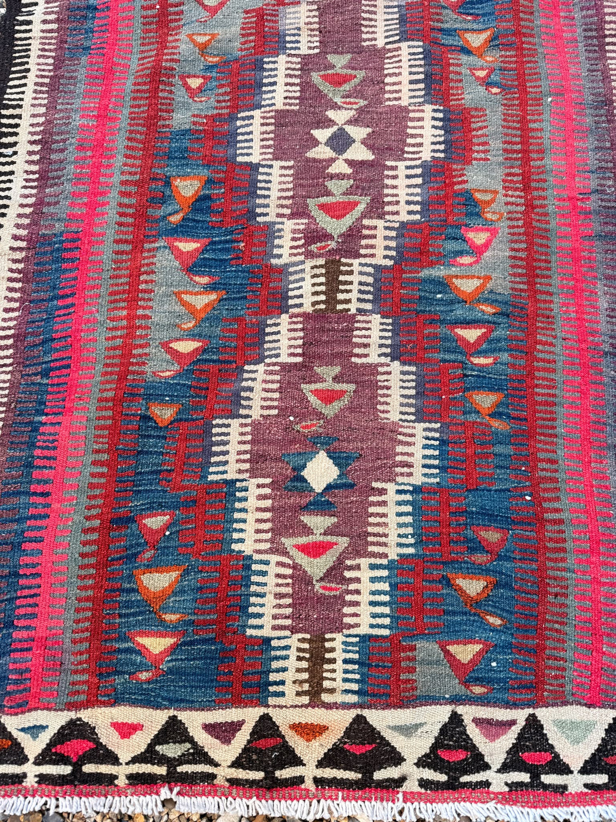 KILIM RUG