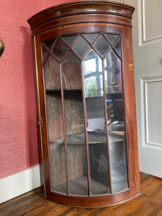 CORNER CABINET
