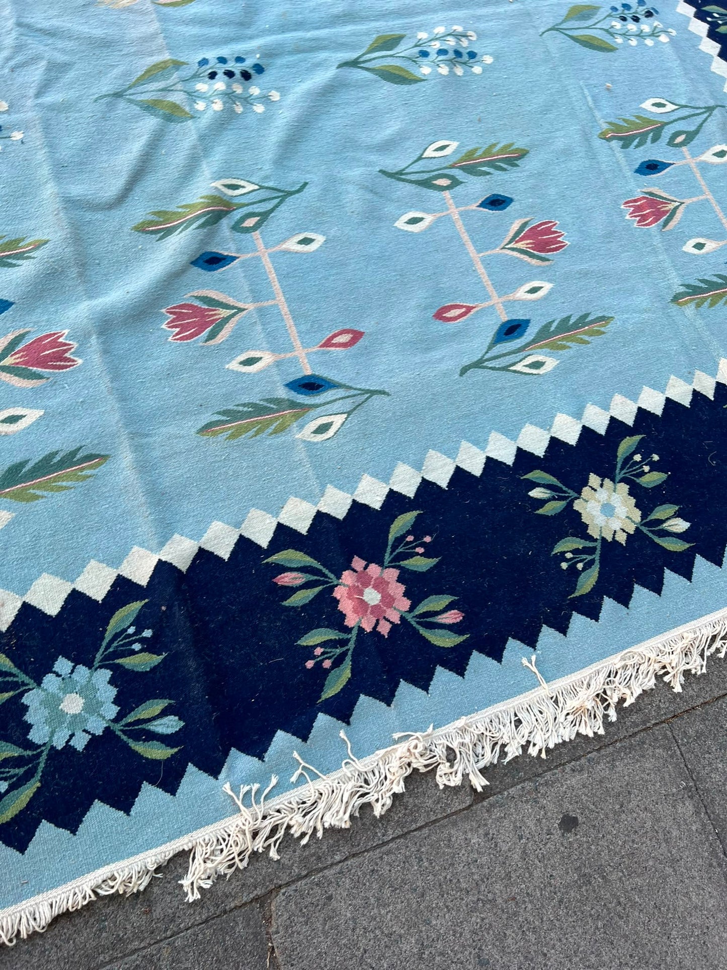FLORAL RUG