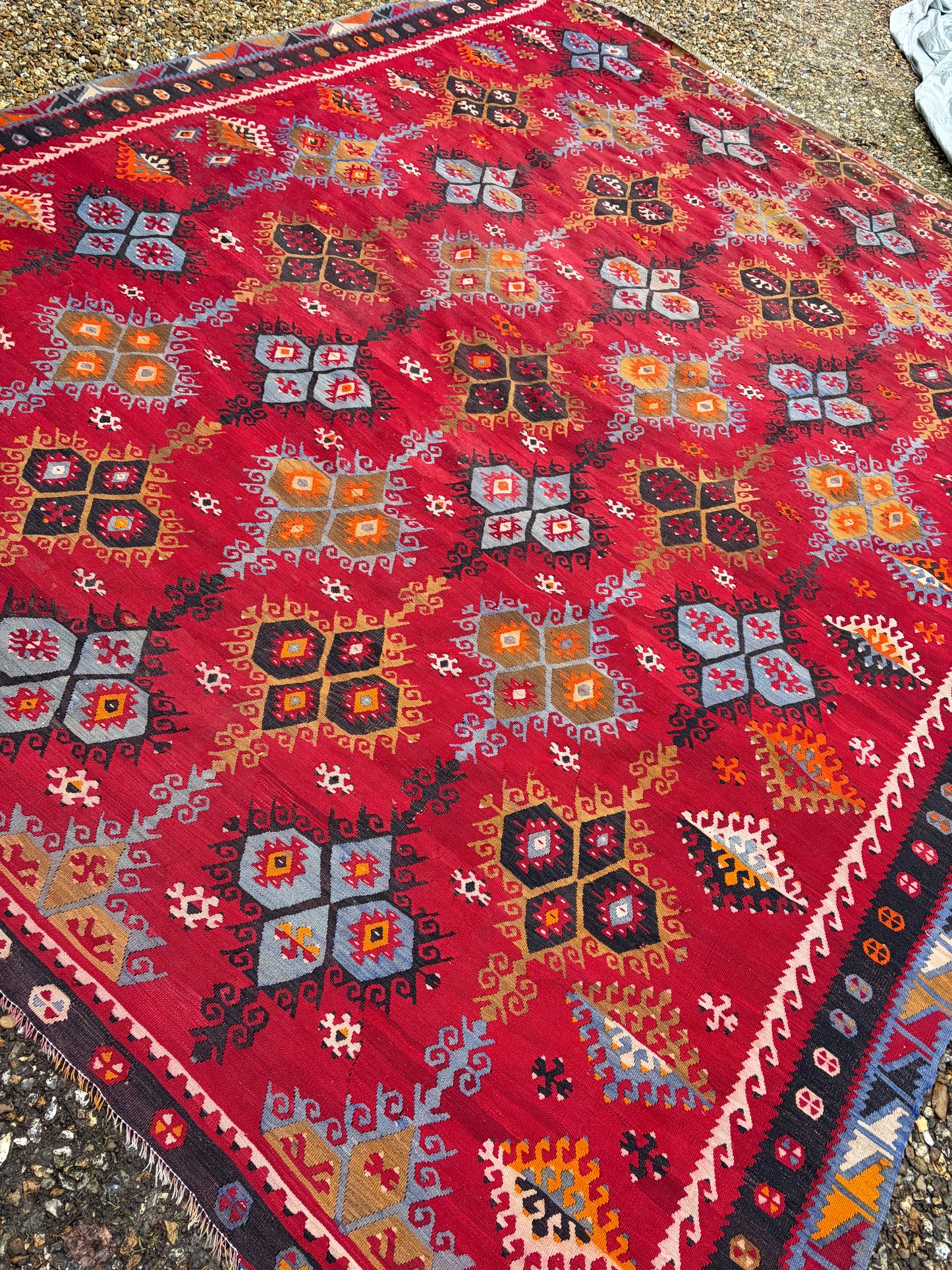 ANTIQUE KILIM