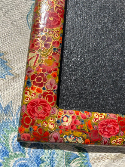 FLORAL PICTURE FRAME