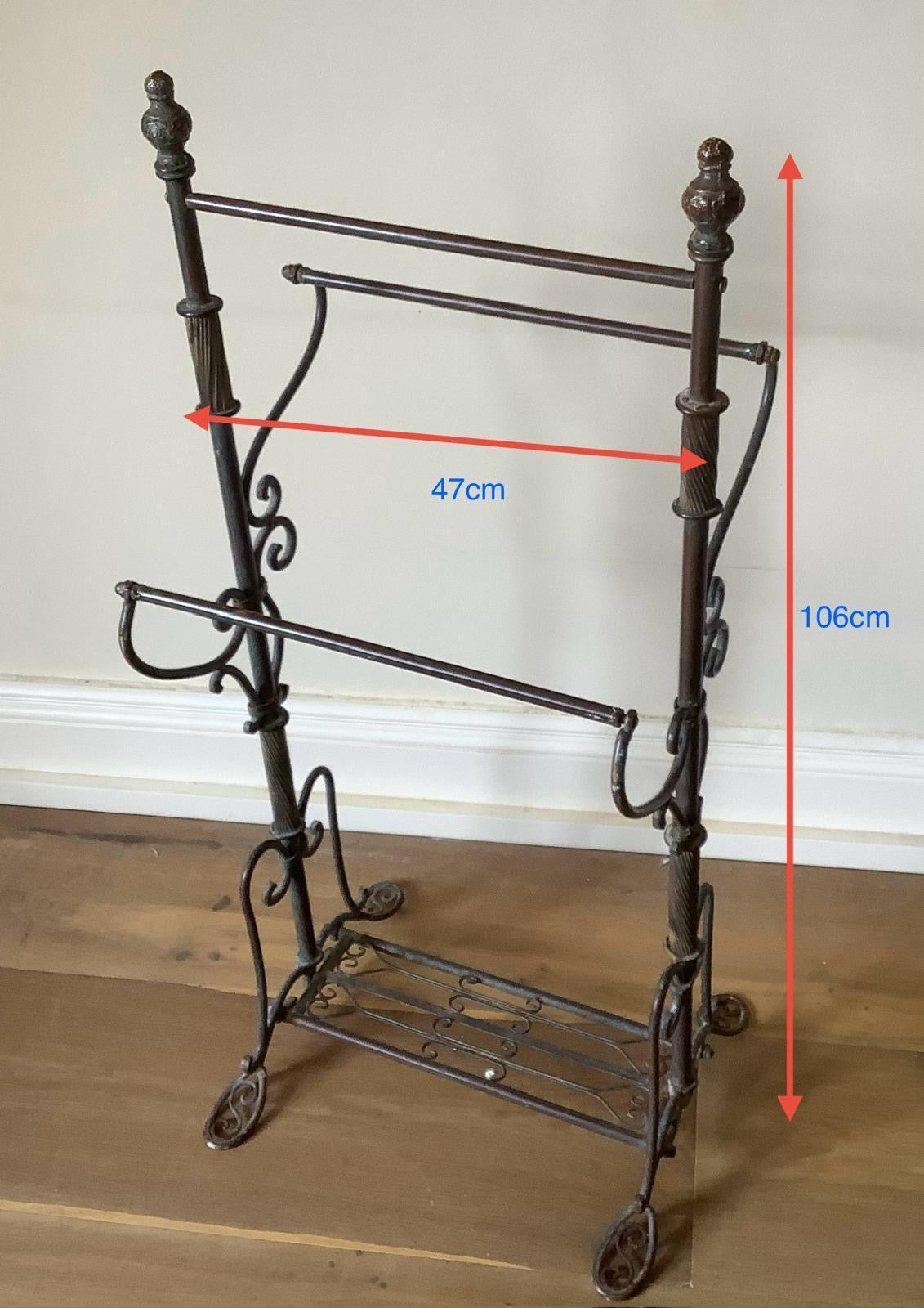 TOWEL RAIL