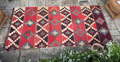 KILIM RUG