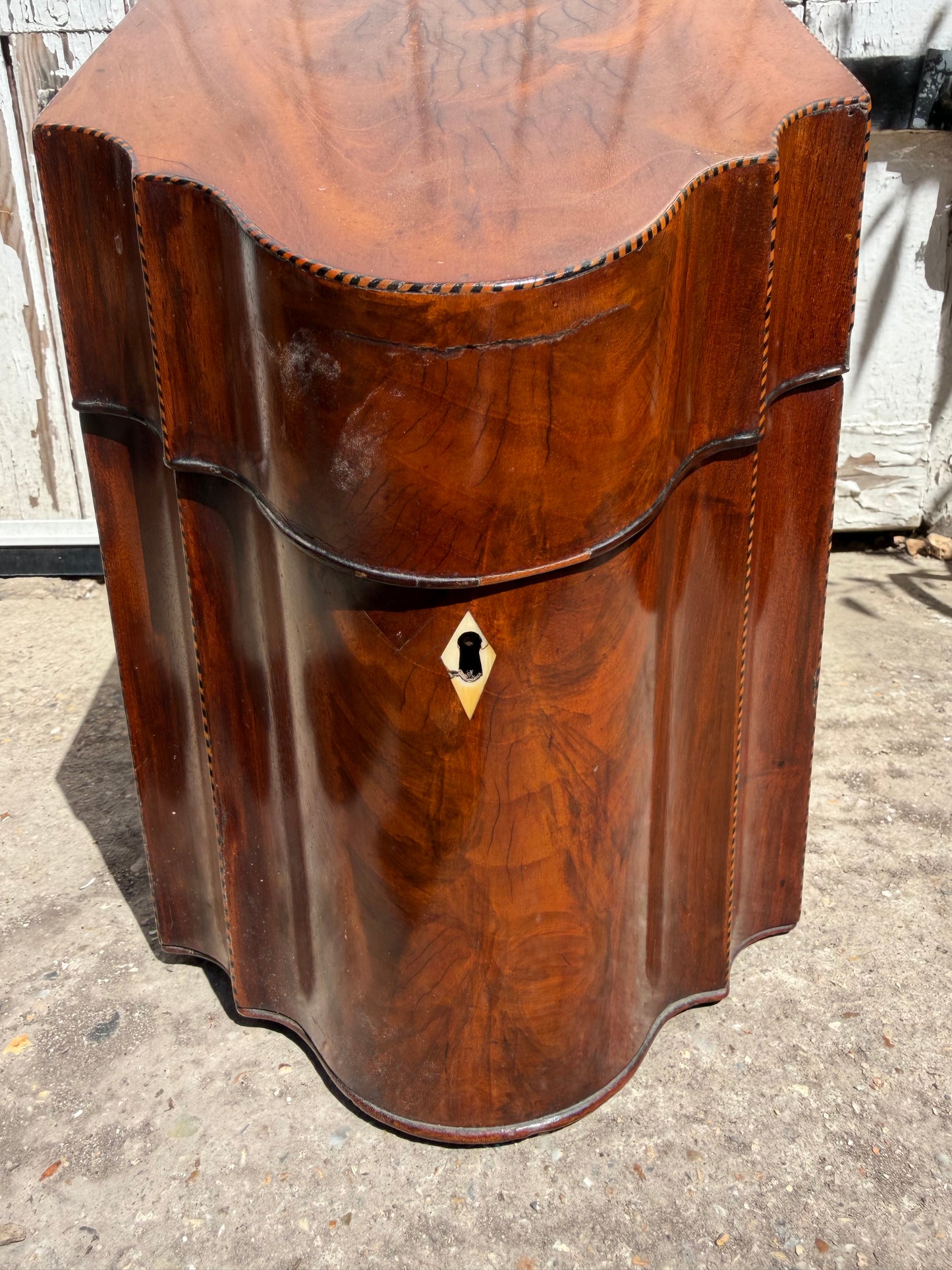 KNIFE BOX