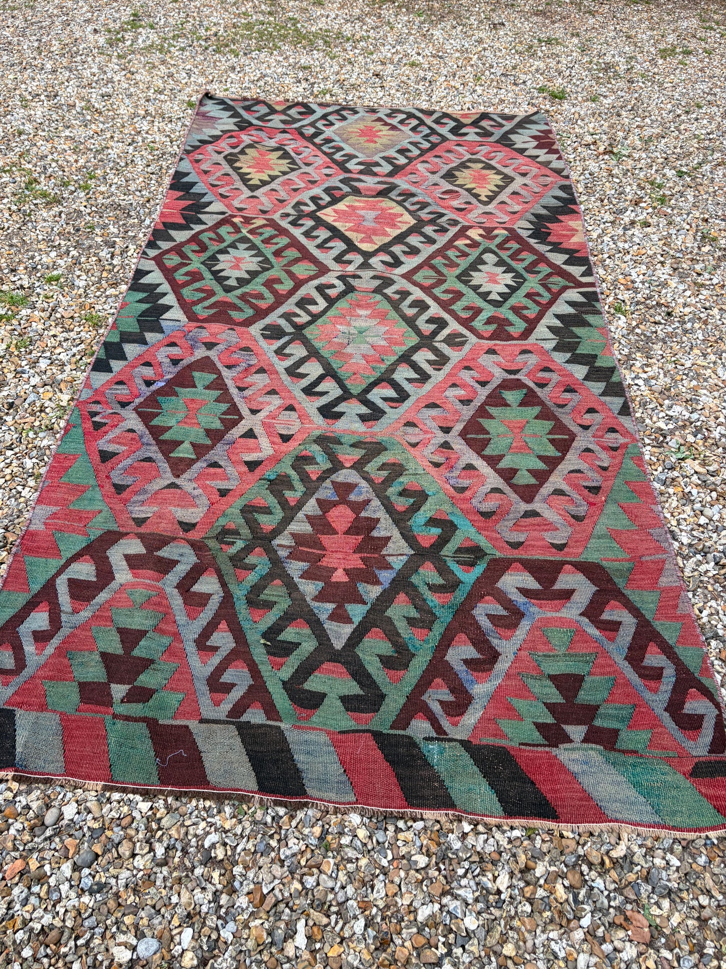 ANTIQUE KILIM
