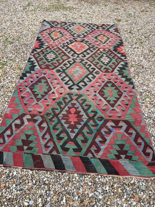 ANTIQUE KILIM