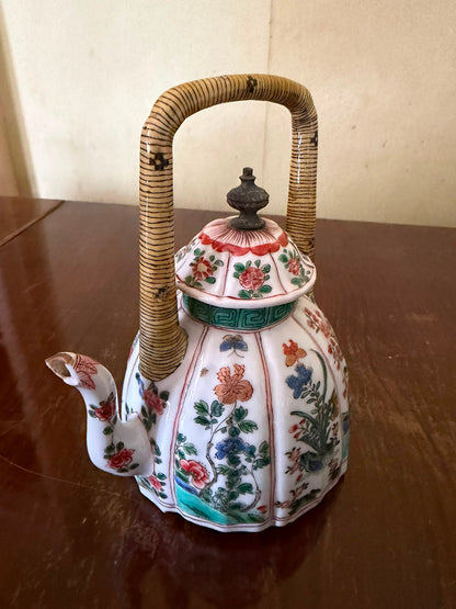10 COLLECTABLE PIECES