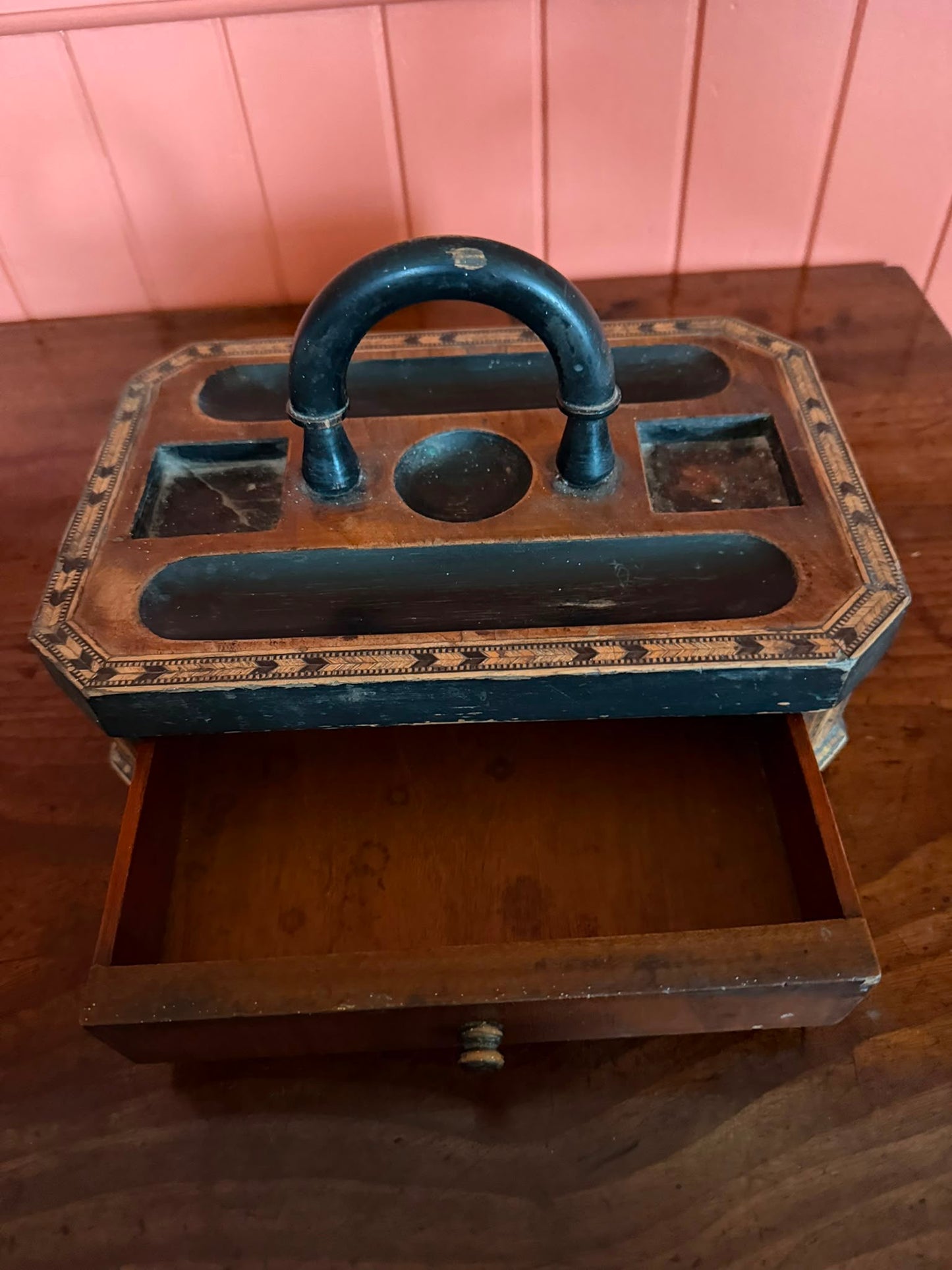 WOODEN BOX