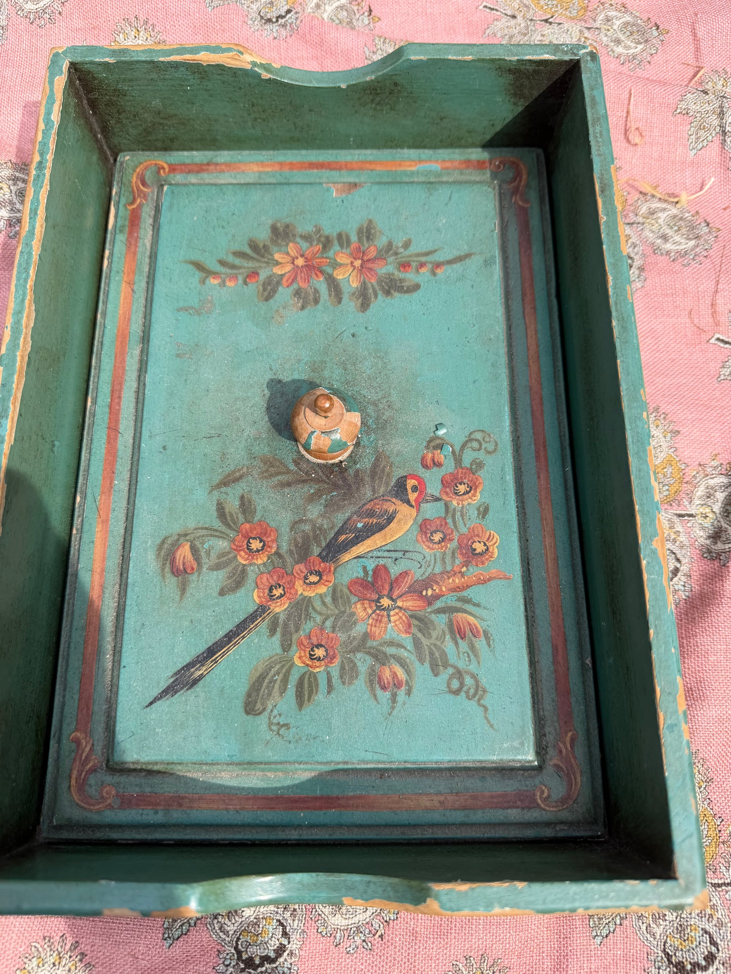 DECORATIVE TRAY