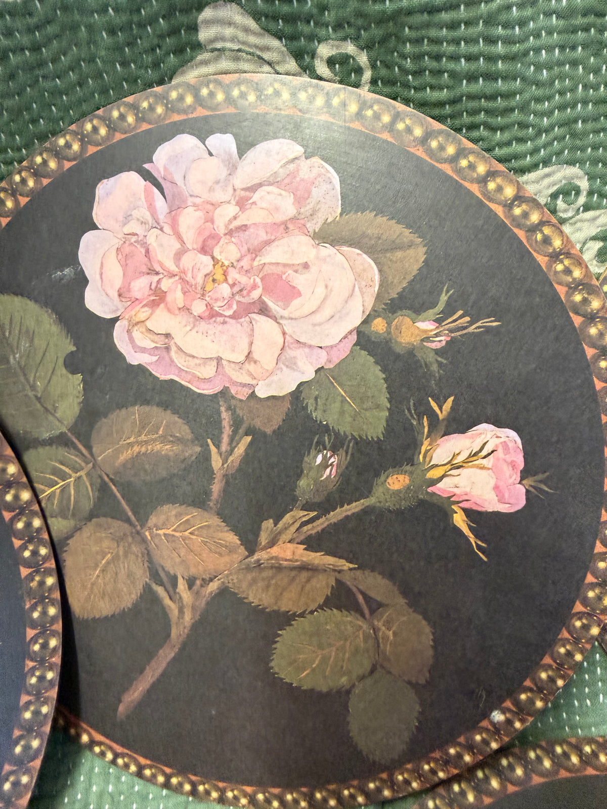 CIRCULAR PLACEMATS