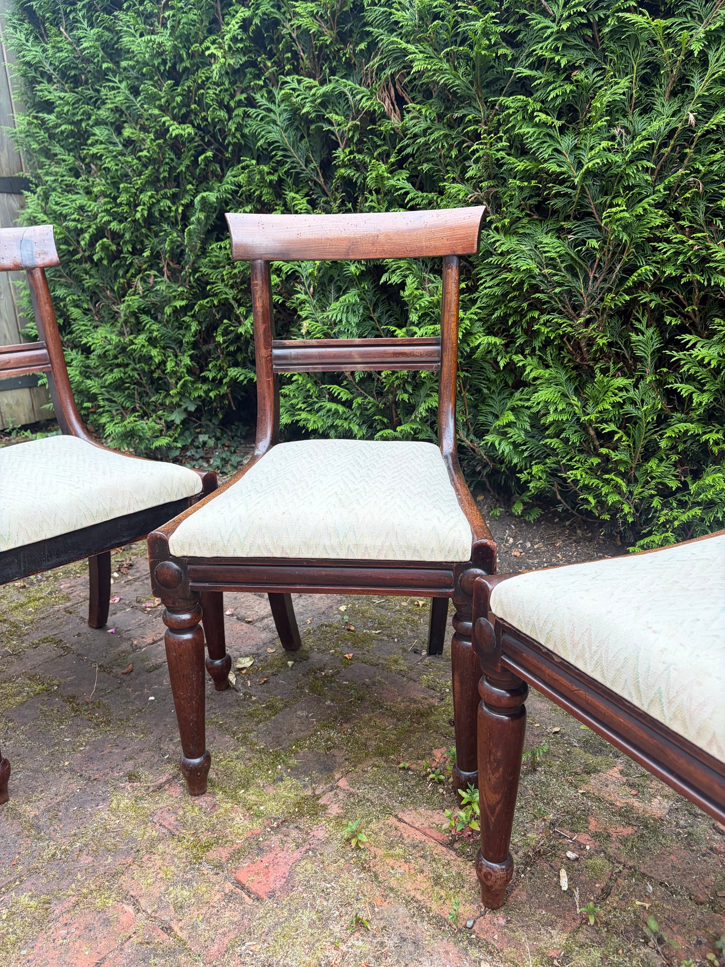 10 CHAIRS