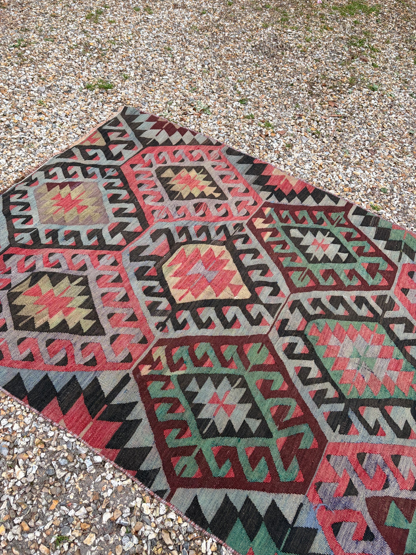 ANTIQUE KILIM