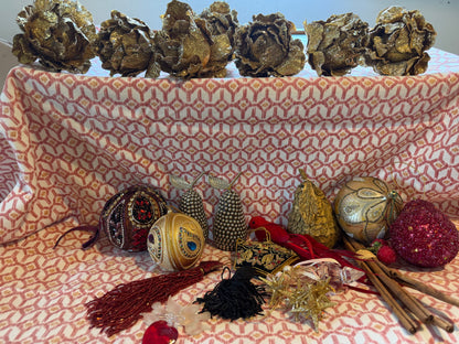 UNUSUAL DECORATIONS