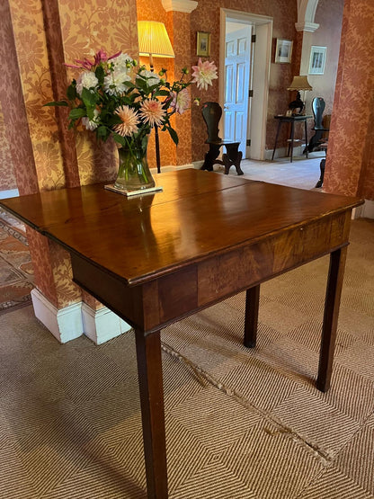 ANTIQUE TABLE
