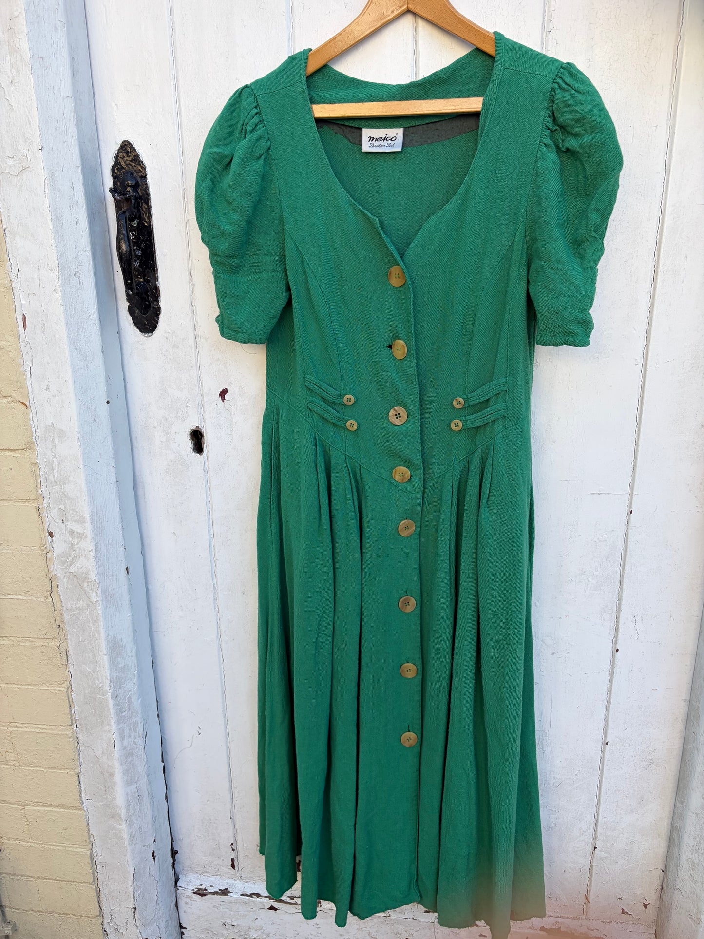 GREEN LINEN DRESS
