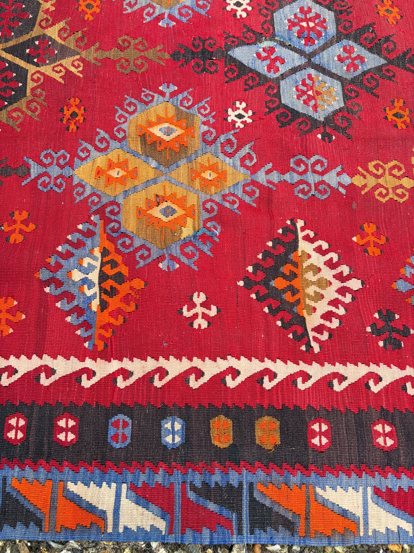 ANTIQUE KILIM