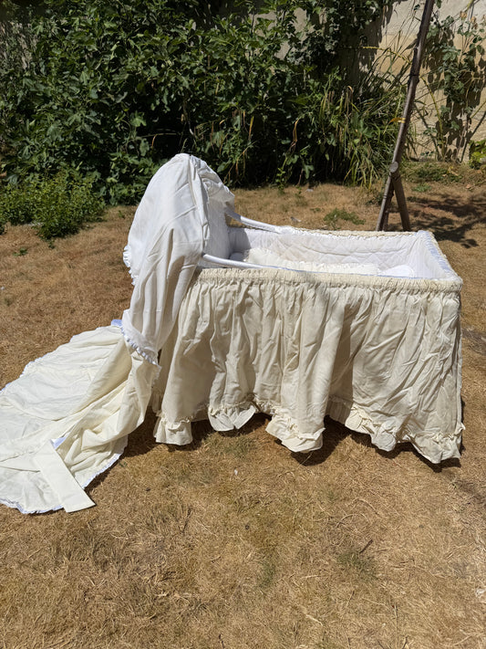 CHILDS CRIB