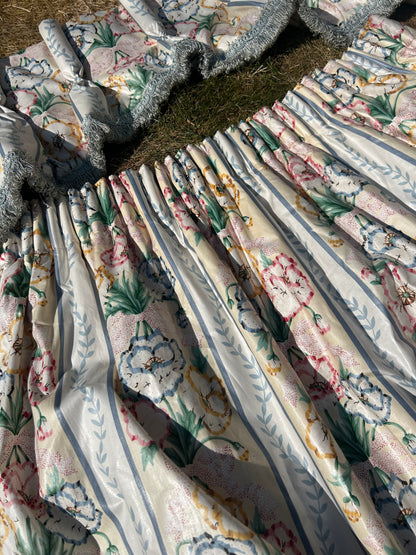 CURTAINS AND PELMET