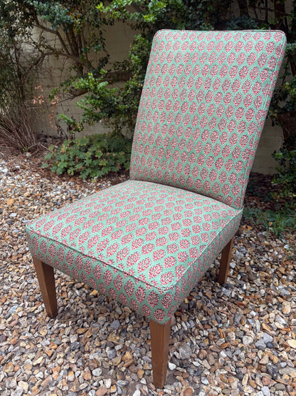 SLIPPER CHAIR