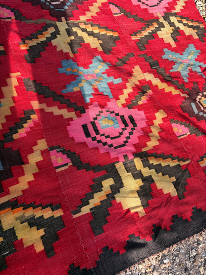 RUG/ THROW
