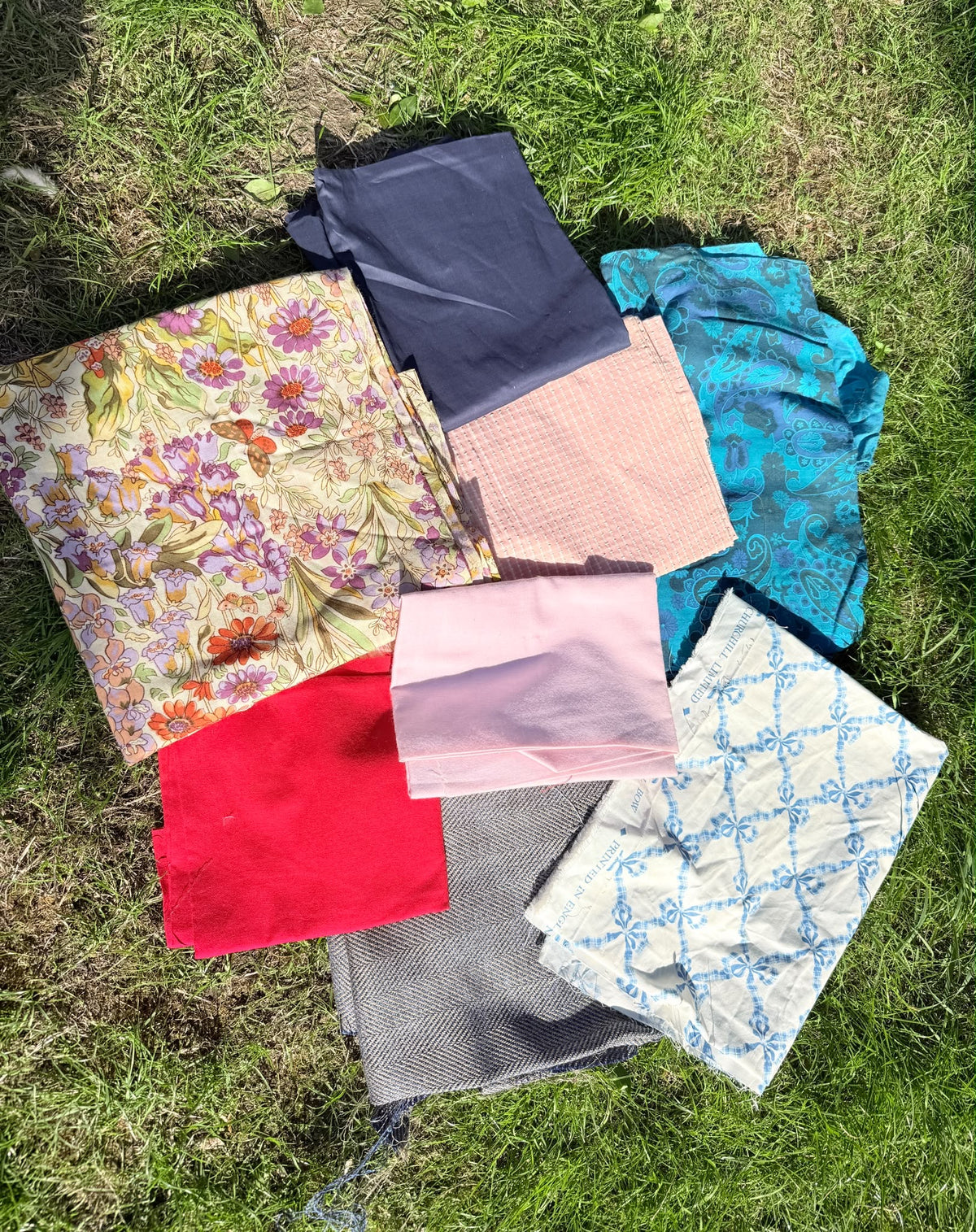 BUNDLE OF MATERIALS