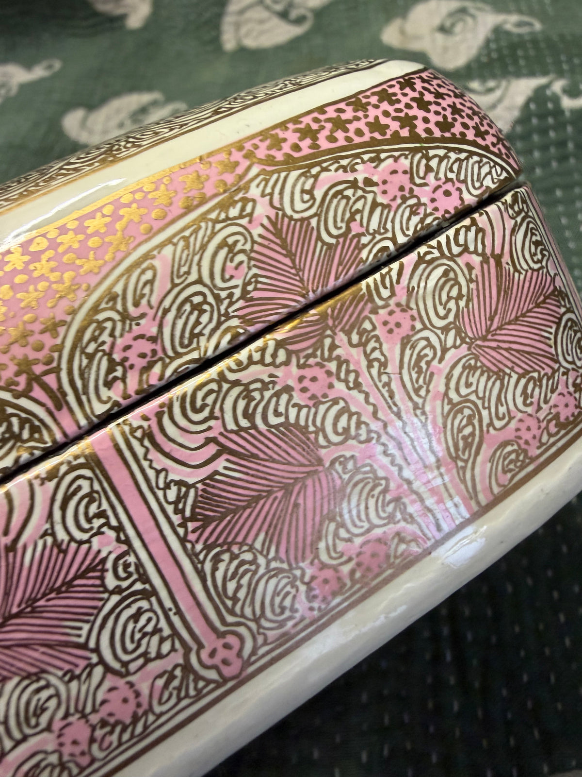 PAPIER-MÂCHÉ BOX