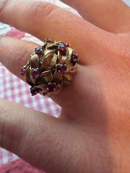 GOLD AND RUBY RING