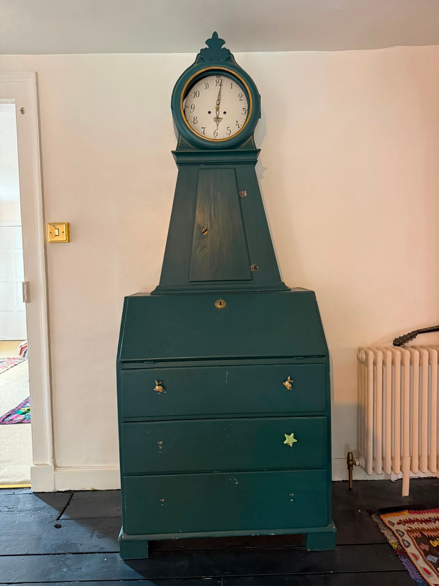 DESK/ CLOCK
