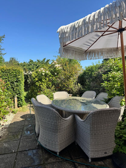 BRAMBLECREST TABLE AND CHAIRS