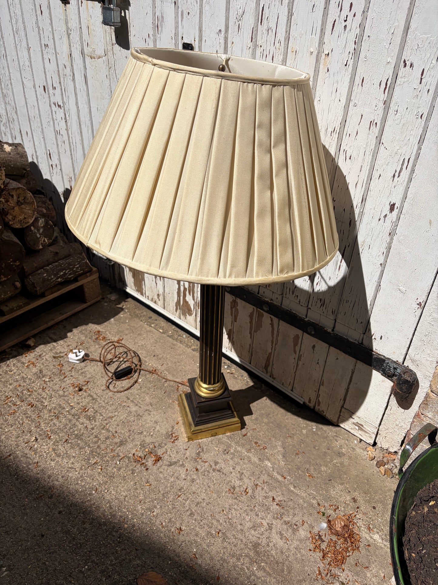 COLEFAX LAMP