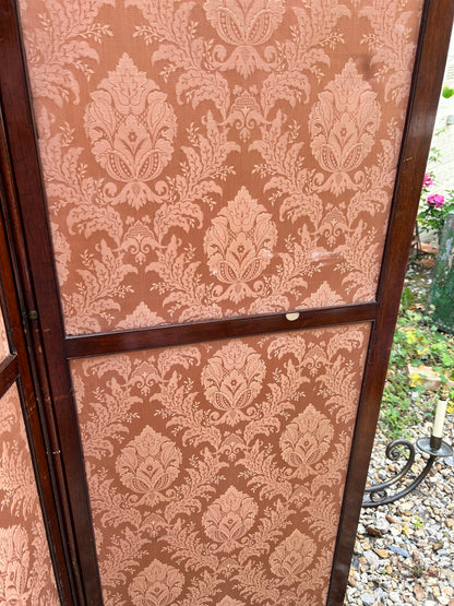 ANTIQUE SCREEN