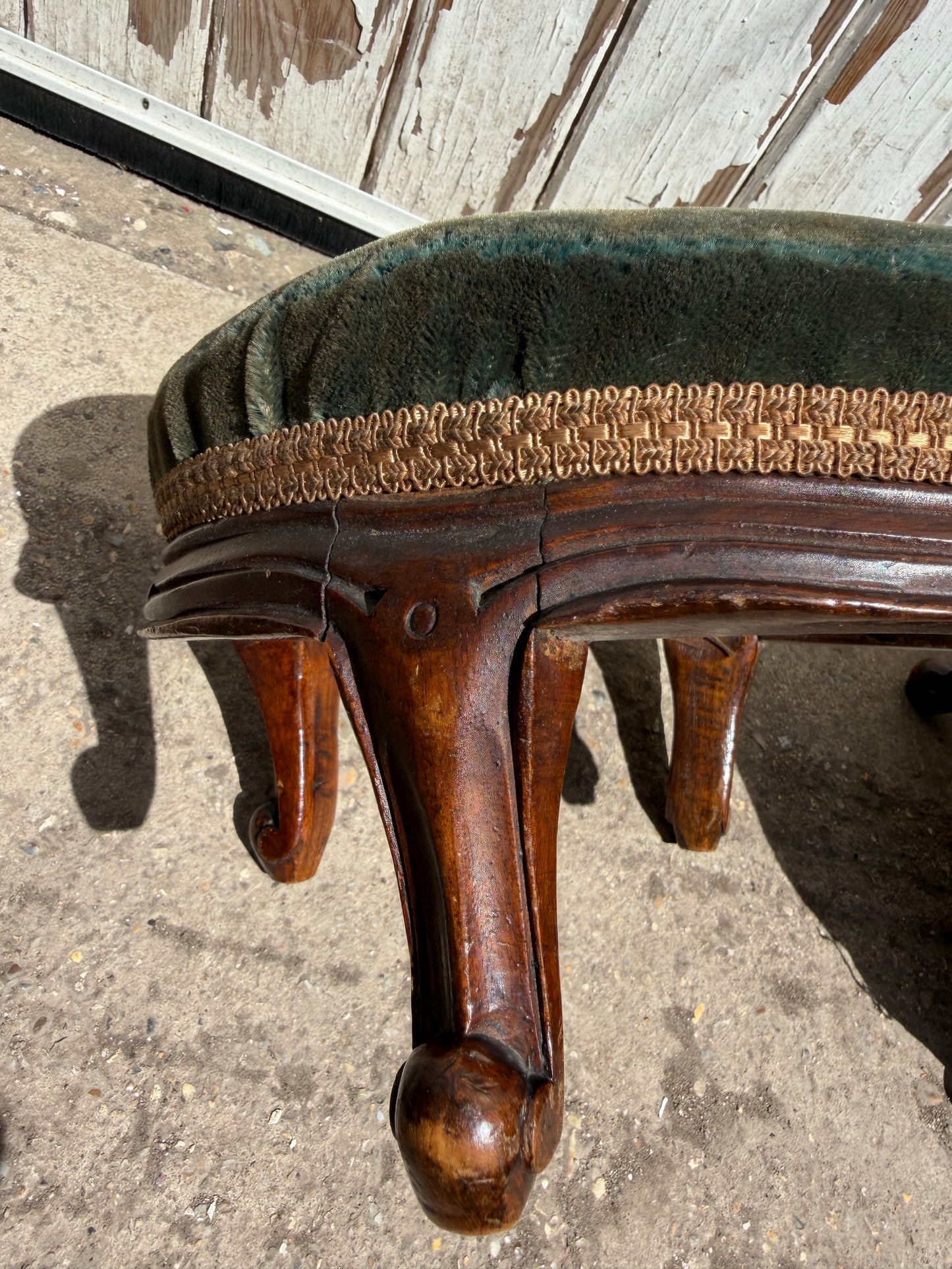 STOOLS