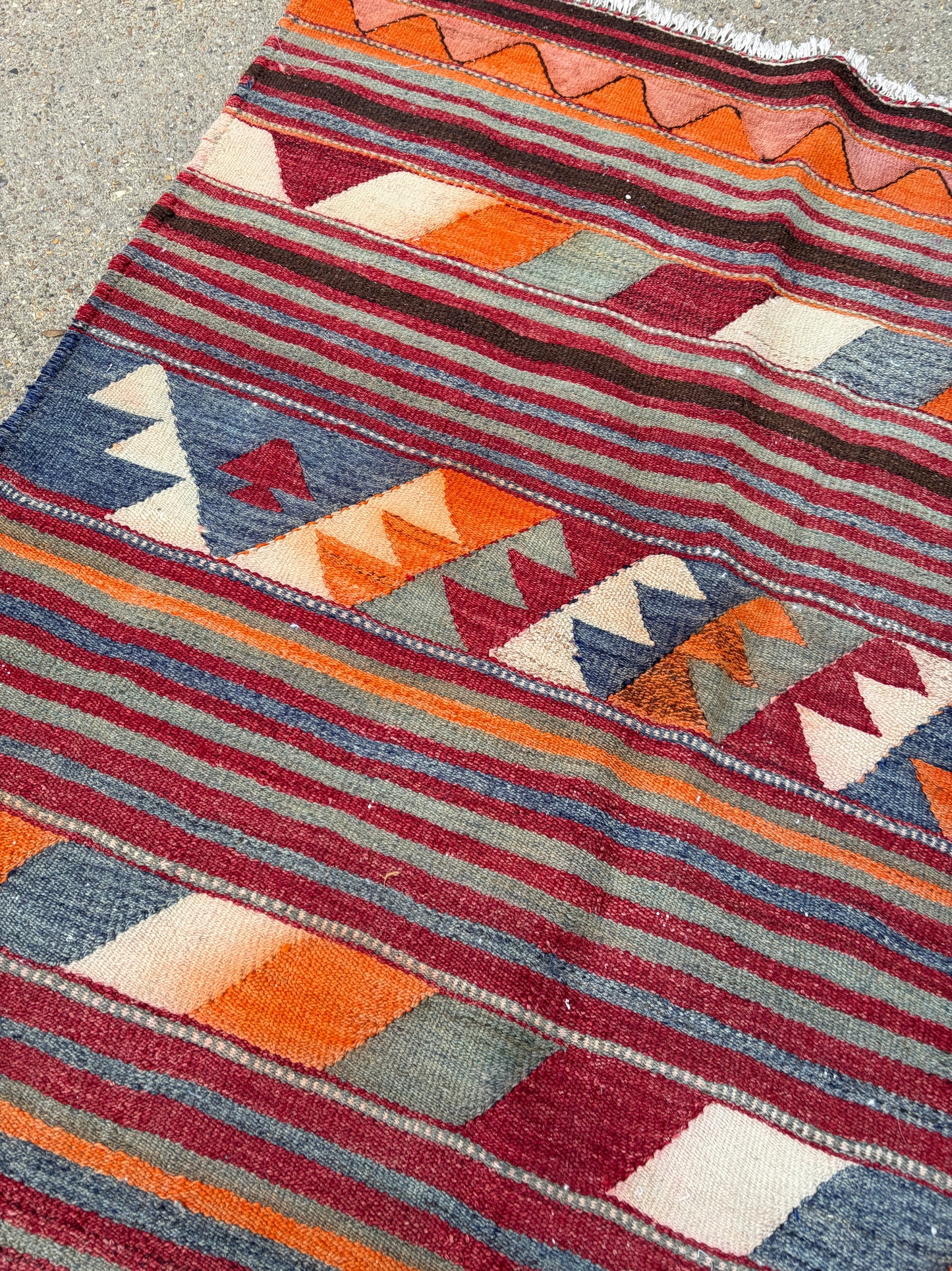 KILIM RUG