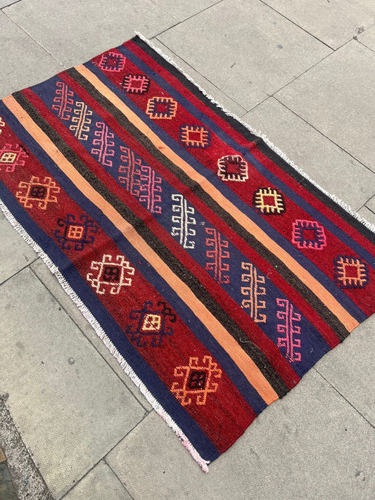 VINTAGE RUG