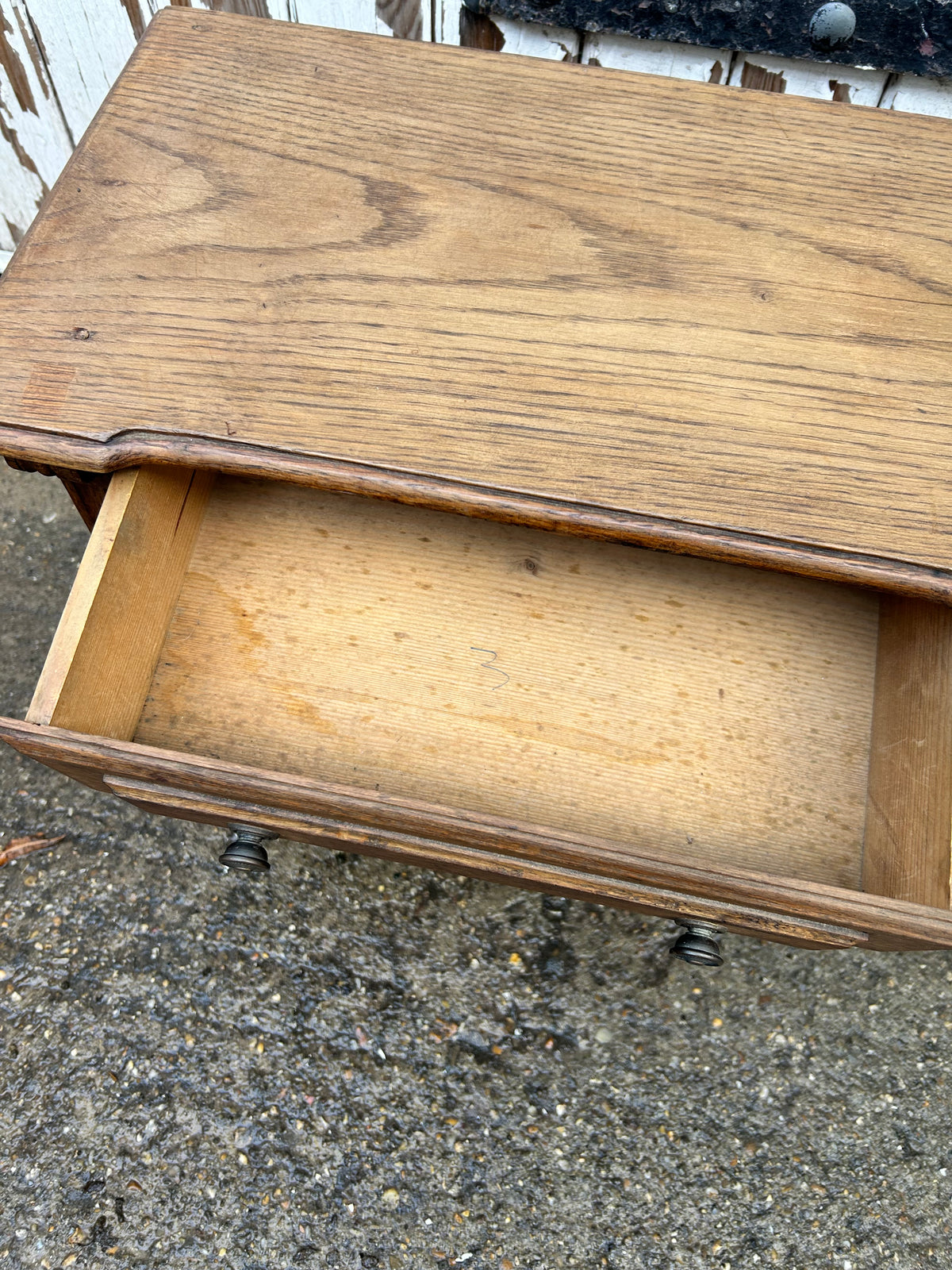 CHEST OF DRAWERS